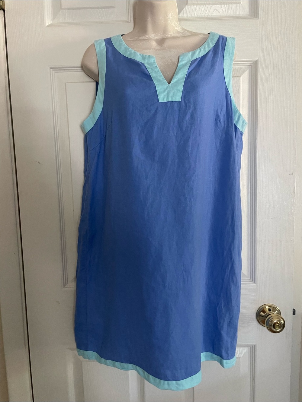 She grid Olson Light Blue Sleeveless Linen Dress with Mint Trim